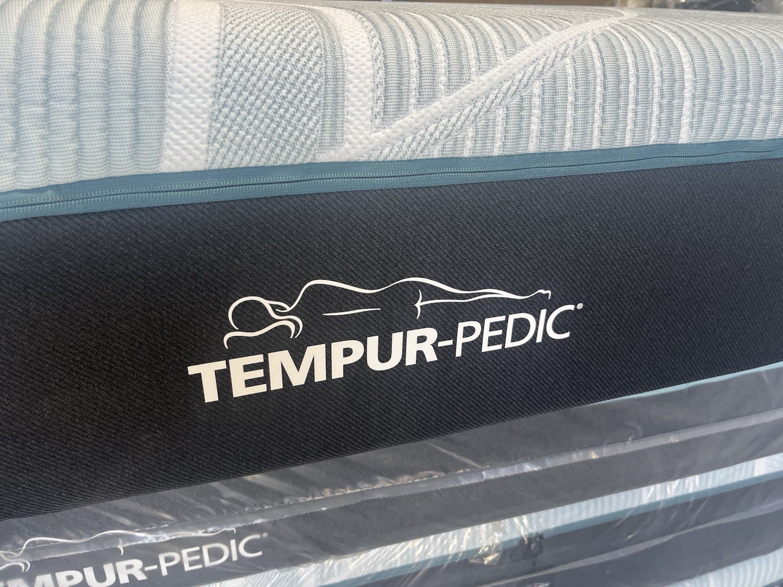 New Tempurpedic Pro Adapt Soft King Mattress MSRP 3,999.00 ProAdapt Tempur-pedic