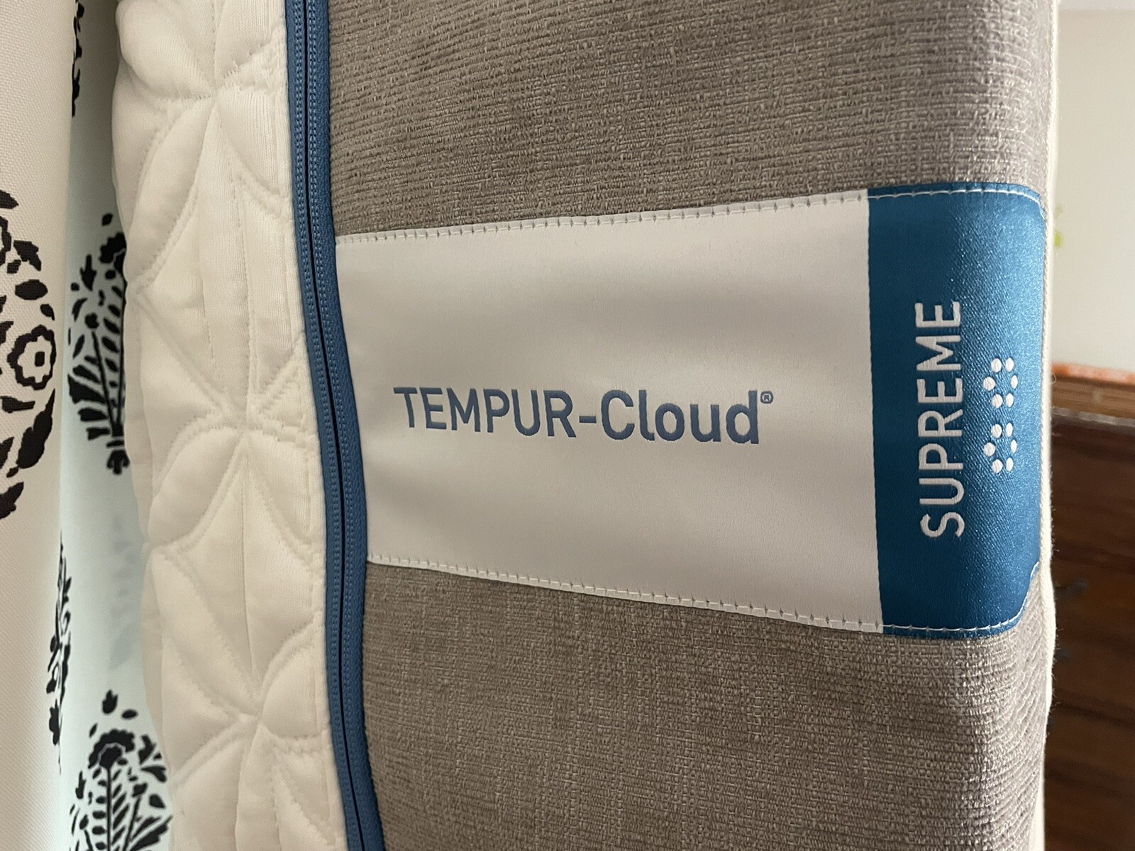 TEMPURPEDIC CLOUD SUPREME KING MATTRESS “Excellent condition”