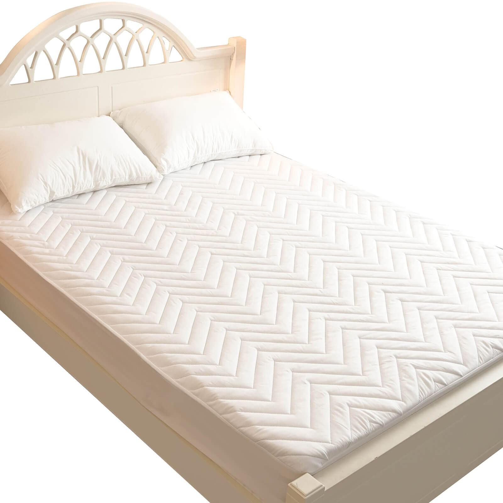 Quilted Waterproof RV Short Queen (60 x 75 inches), White