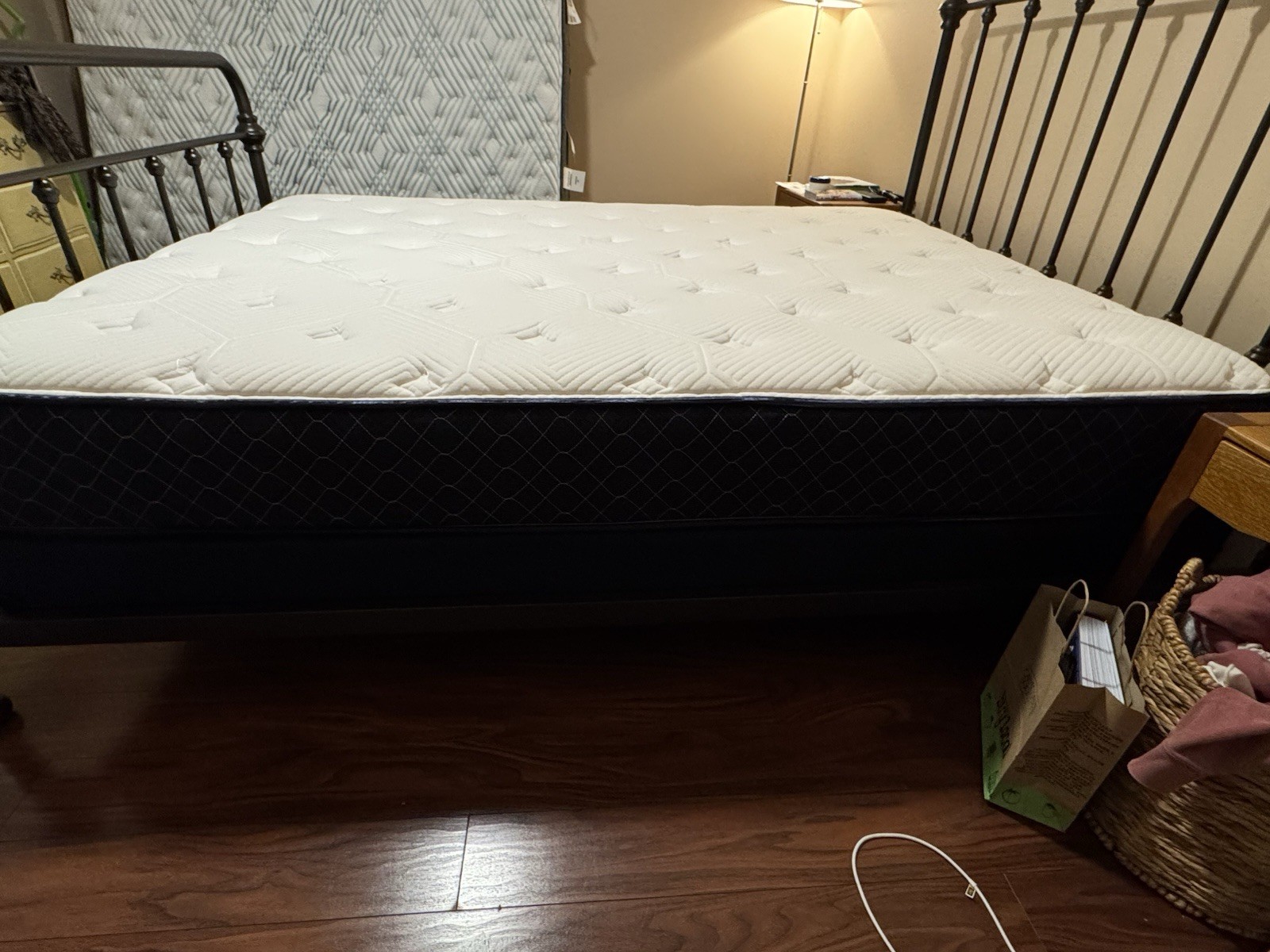 Queen Innerspring Mattress Medium Firm and box spring
