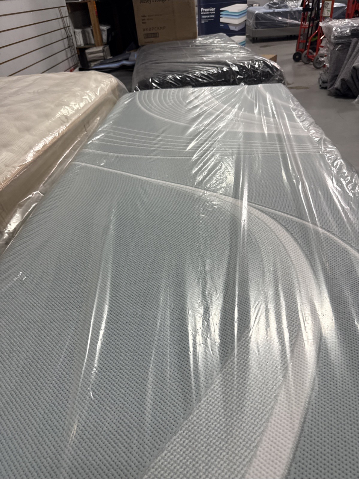 TEMPURPEDIC LUXE ADAPT SOFT 2.0 Twin XL MATTRESS-NEW-FREE SHIPPING