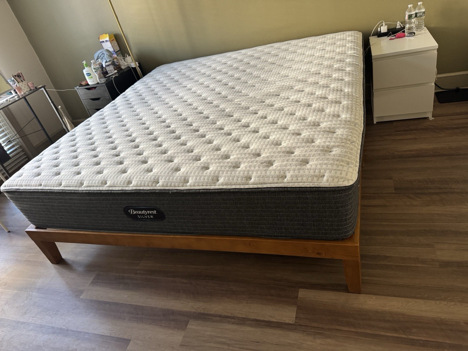 Urgent Sale! Beautyrest Silver BRS900-C Extra Firm King Innerspring Mattress