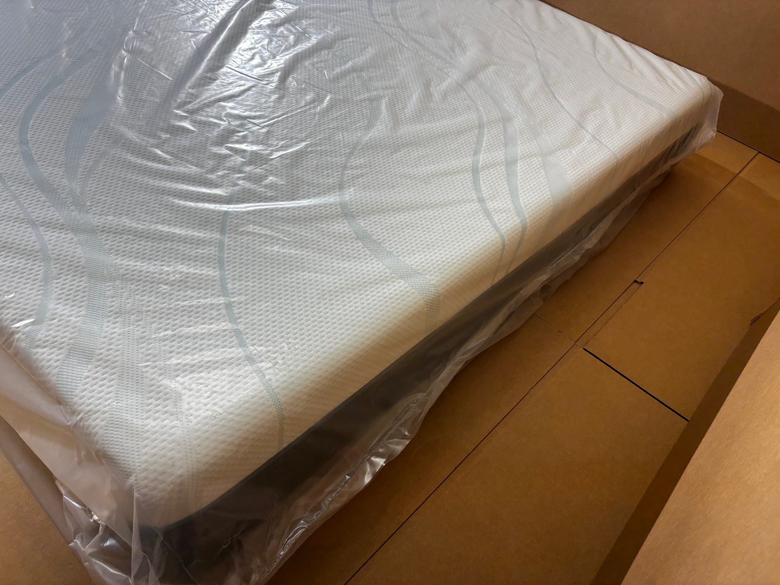 Tempurpedic Supreme Firm 2.0 King Mattress 2025 MSRP $2199 Brand New!