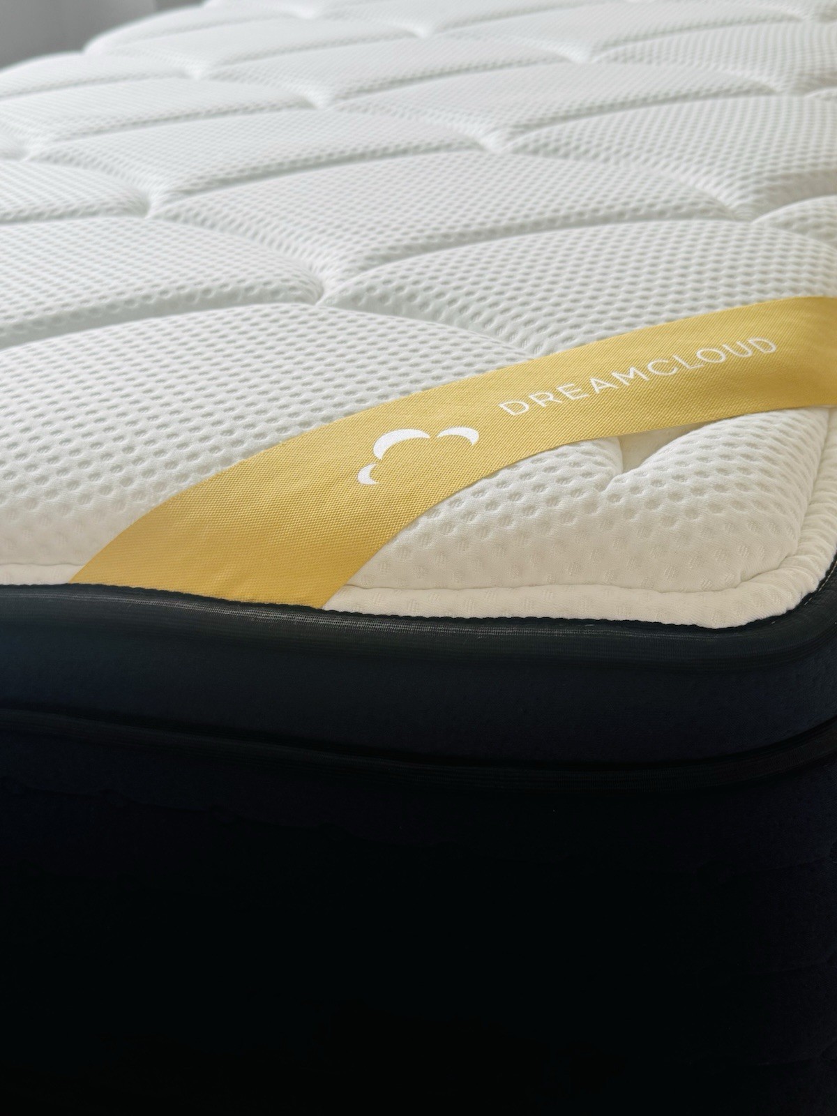 DreamCloud |The DreamCloud memory foam | 14″ Twin Mattress