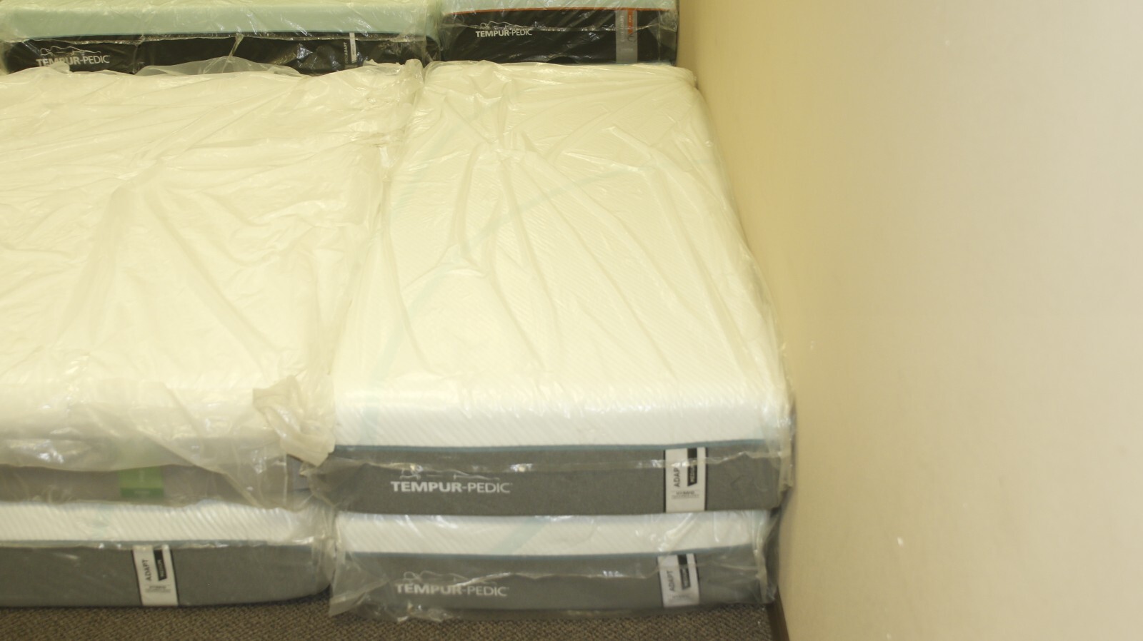 Tempur Pedic Adapt Medium Hybrid Technology Split Cal King (x2 Twin)Mattress Con