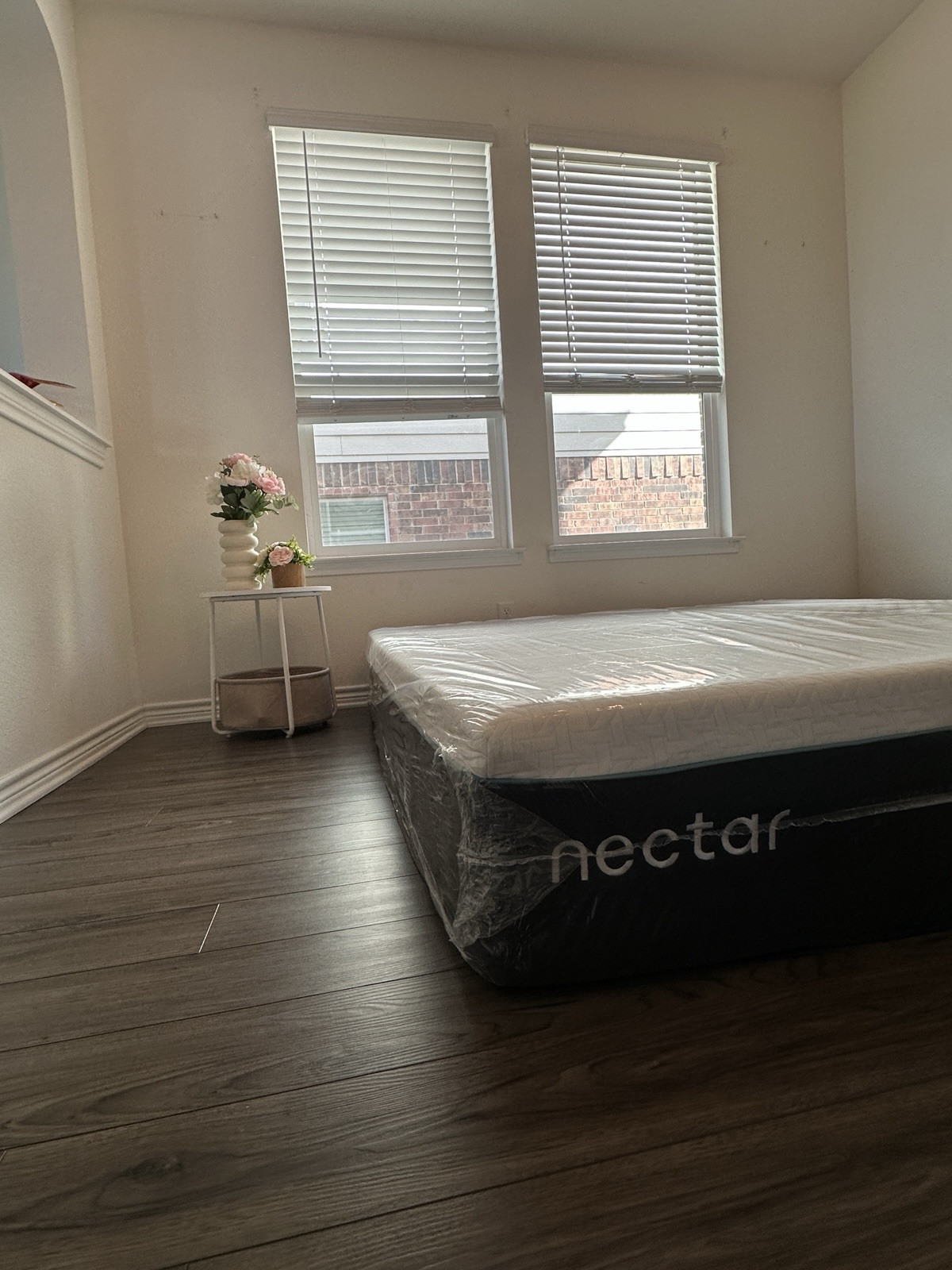 Nectar Premier Hybrid Mattress, King, Slightly Used, Perfect Condition