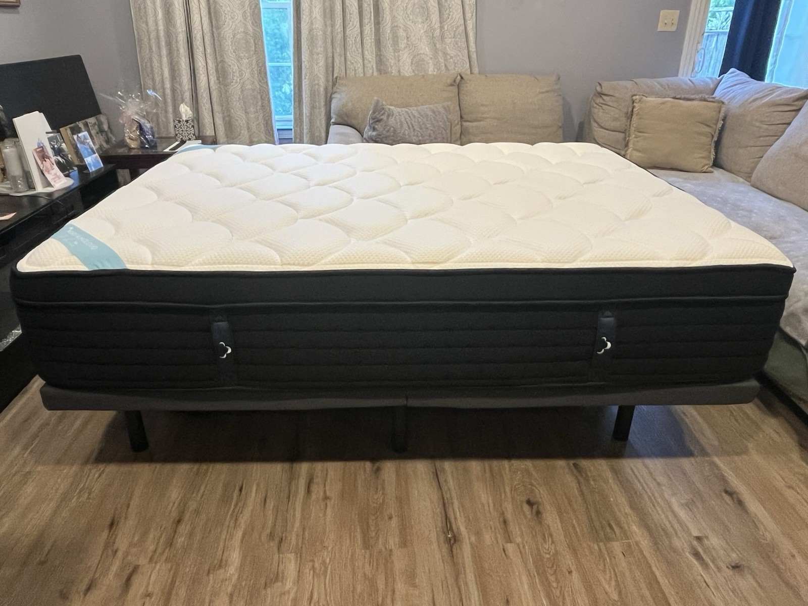DreamCloud Premier Hybrid Queen Mattress & Resident Adjustable Power Base Bundle