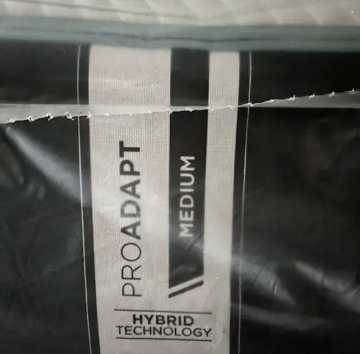 Tempurpedic ProAdapt Medium Hybrid King Mattress only! Brand new!