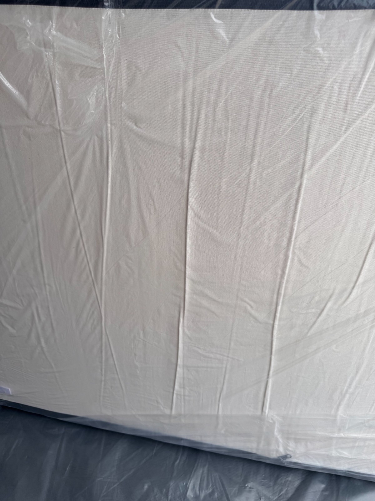 Tempur-pedic mattress Pro Adapt Medium Hybrid Twin ex-display.