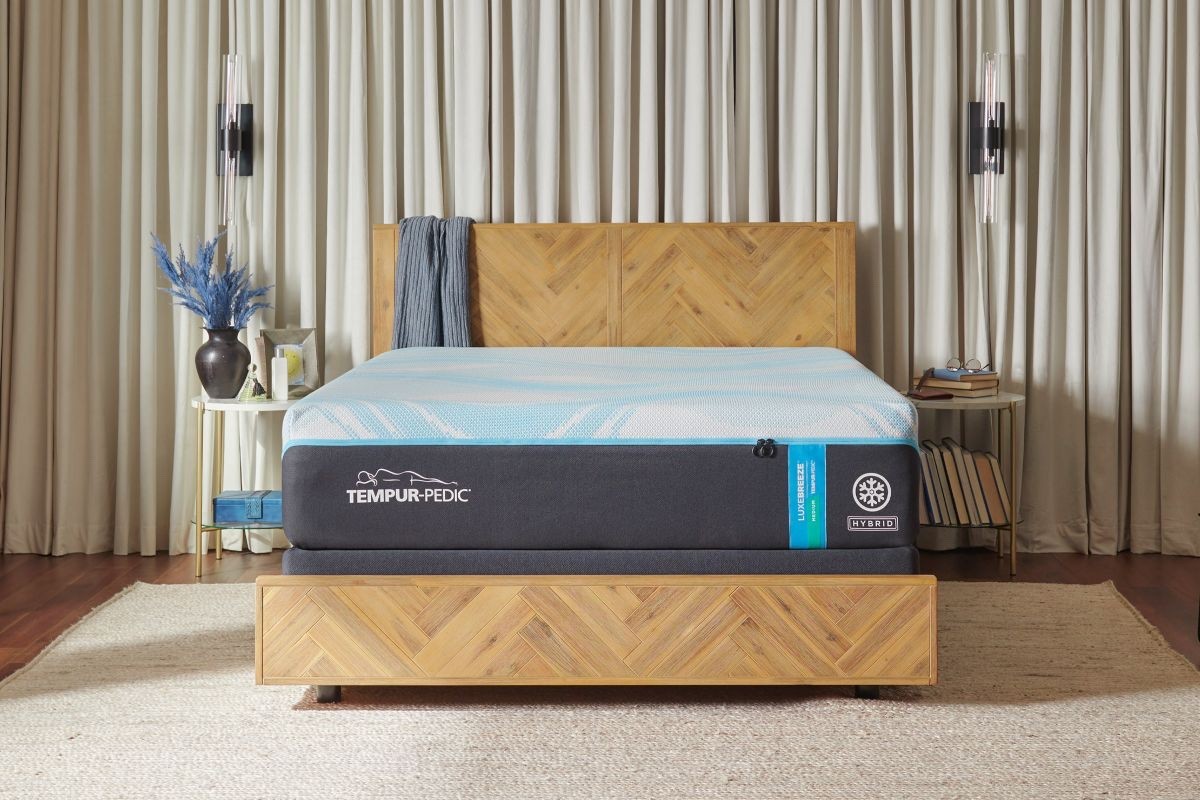 TempurPedic KING 2.0 LUXE BREEZE MEDIUM HYBRID KING MATTRESS – Comfort Exchange