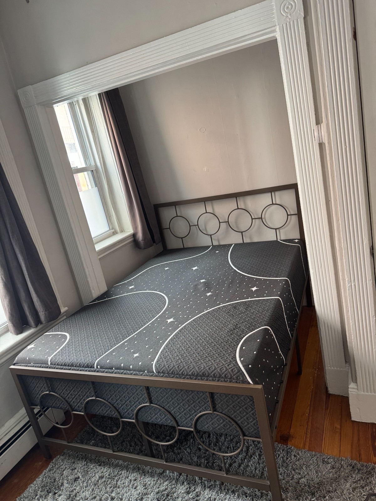 Full Size Mattress, Used for 1 year, in great condition, pick up only