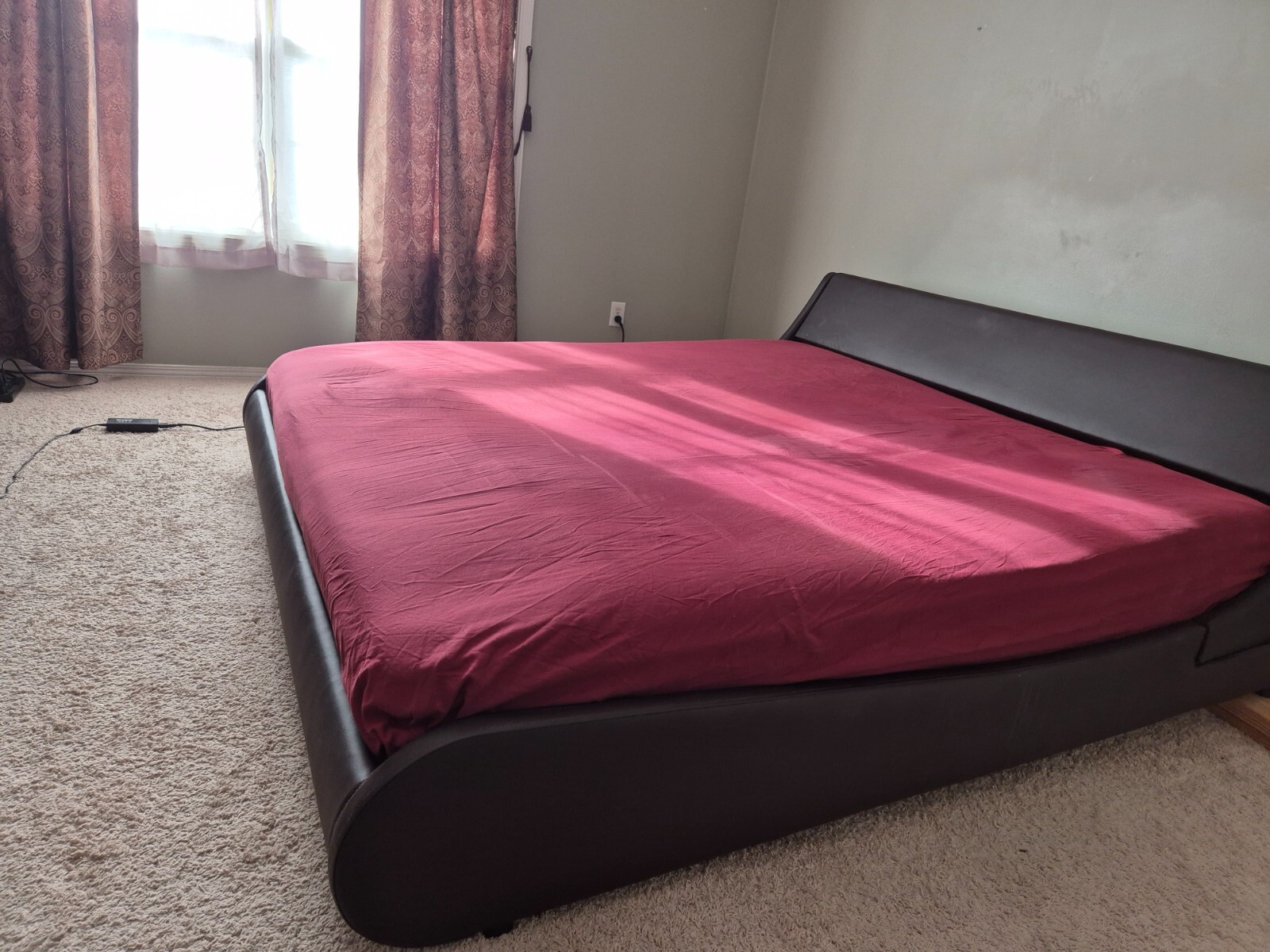 King size Cool Gel Memory Foam Innerspring 12-Inch Pillow Top Mattress and frame