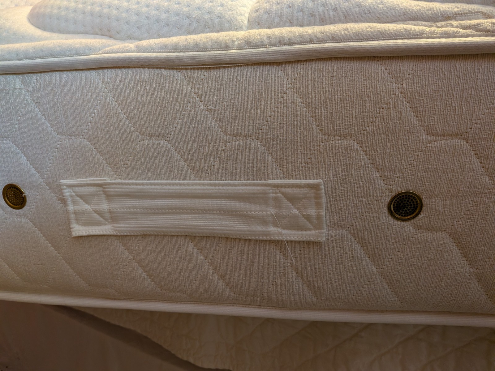 Denver Mattress – Durango firm queen-size