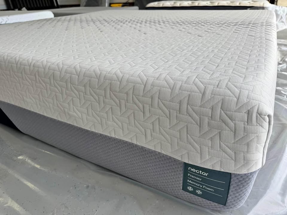 Nectar Premier Memory Foam Mattress KING / Delivery Avail