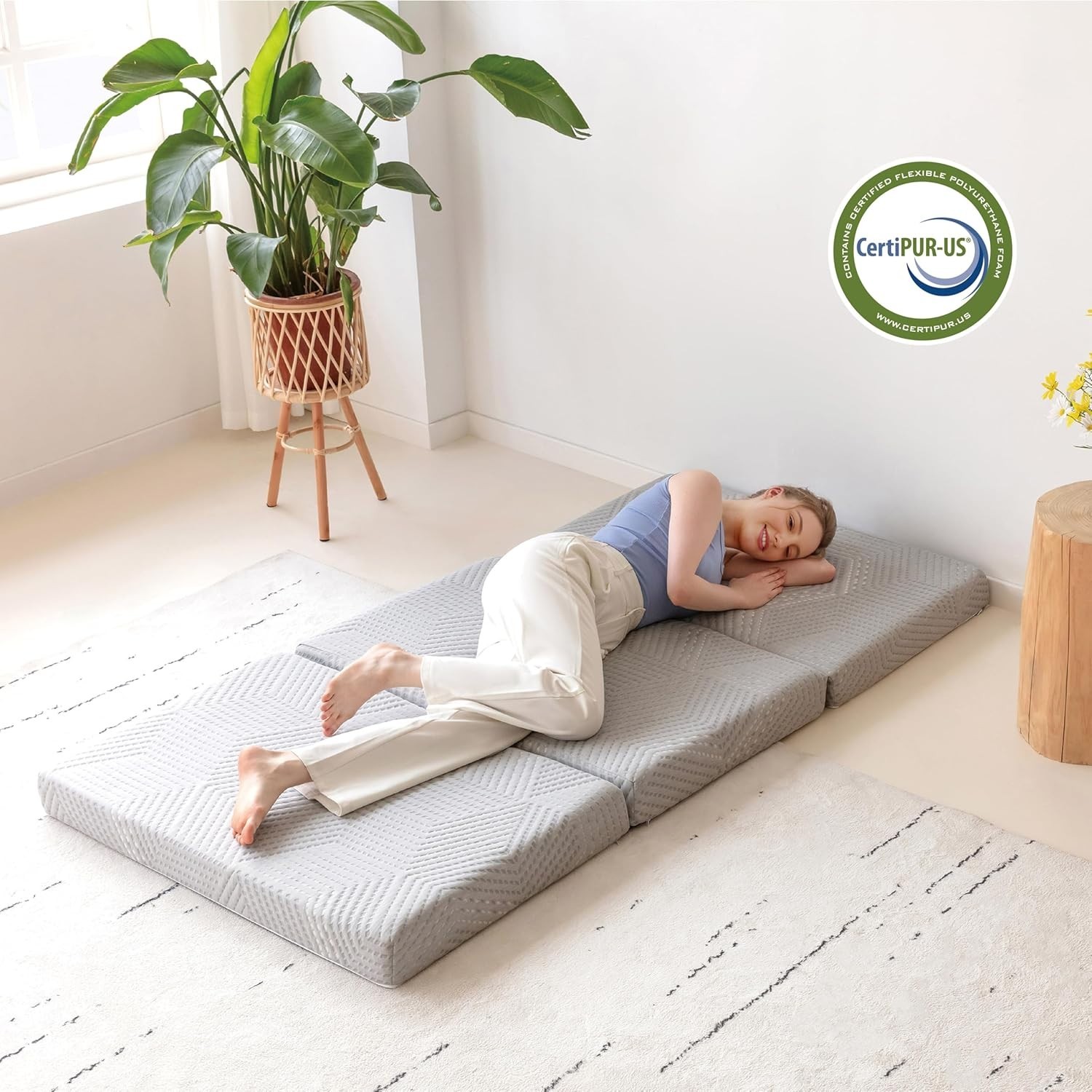Versatile 4-Inch Folding Memory Foam Guest Mattress – 75″x25″ Tri-Fold Design