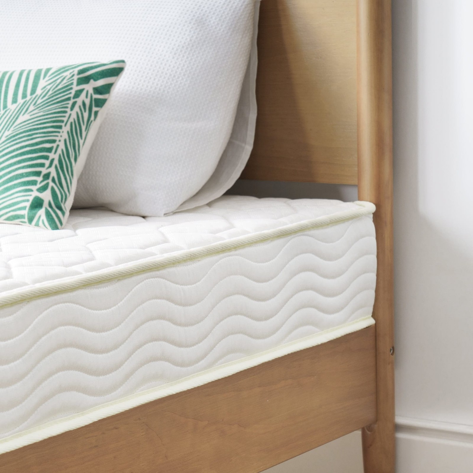 Zinus 6 Twin Innerspring Mattress – Firm Support, Budget Friendly