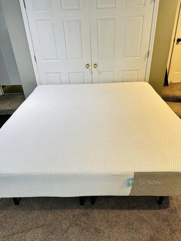 Casper Snow Mattress (King) / FREE Delivery