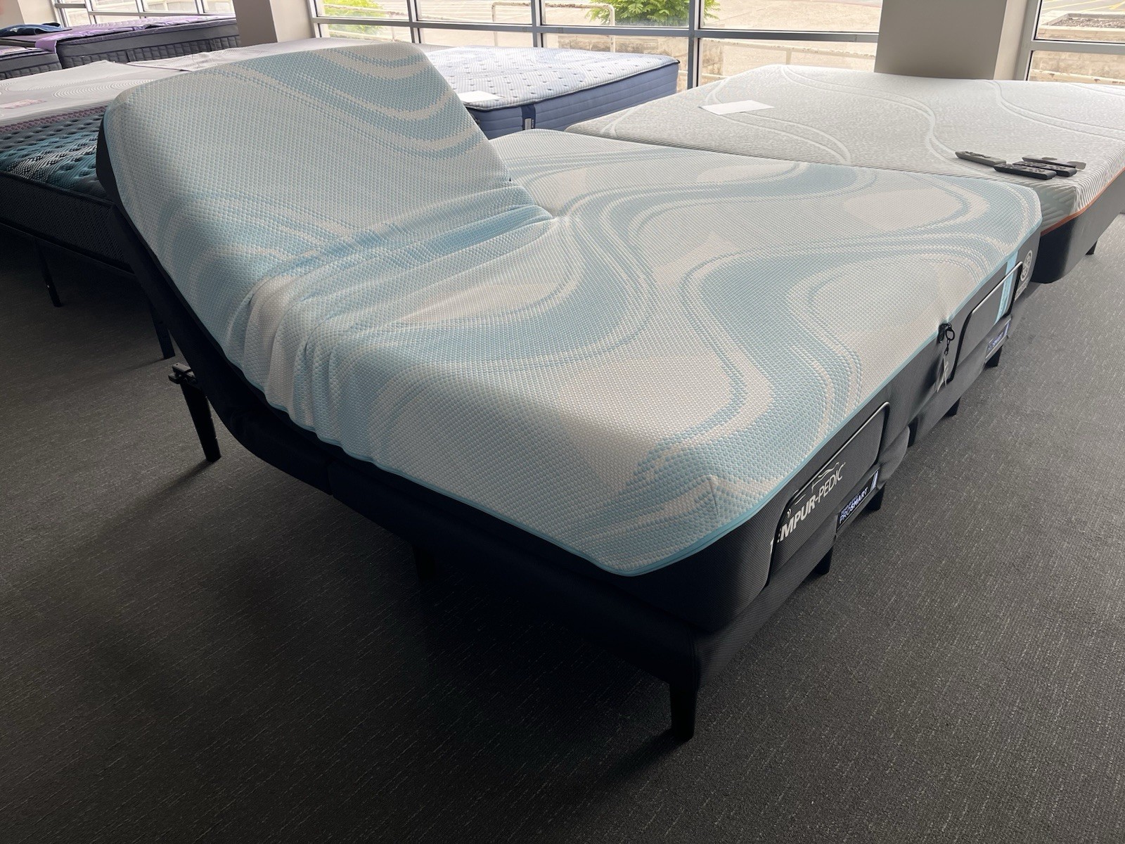 TempurPedic LuxeBreeze 2.0 Medium Hybrid Split Head King Mattress+ ProSmart Base