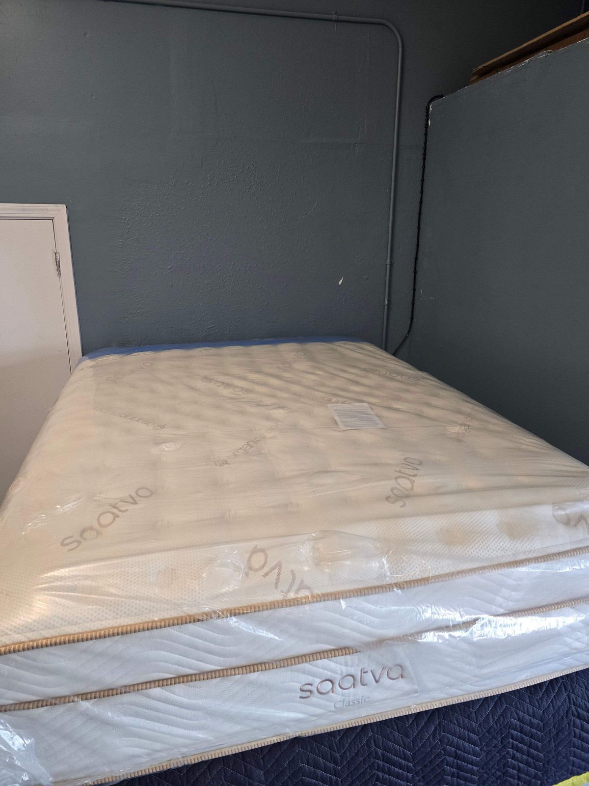 Saatva Classic 14.5 Queen/ Full