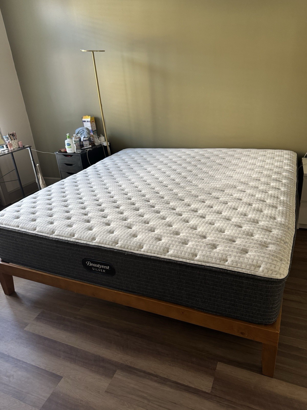 Urgent Sale! Beautyrest Silver BRS900-C Extra Firm King Innerspring Mattress