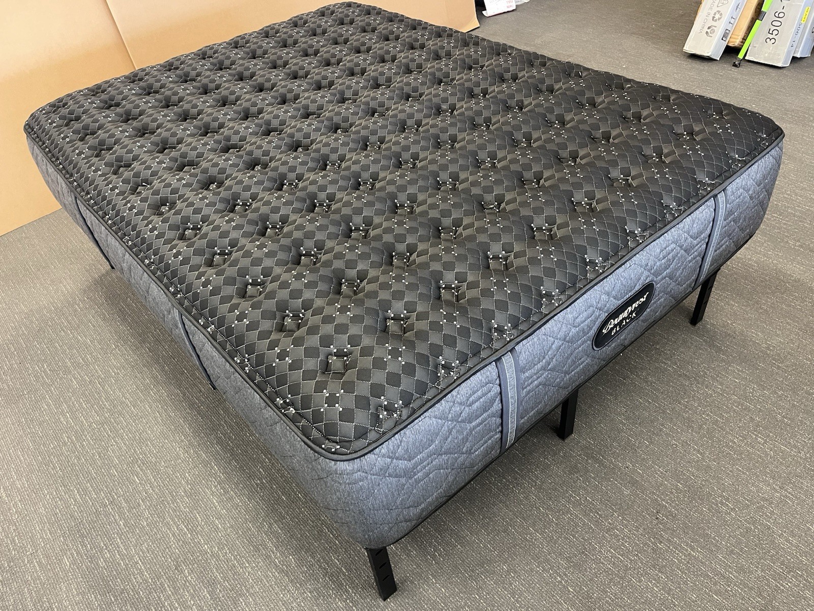 New BEAUTYREST BLACK Series 3 Firm Queen MATTRESS $4,000.00 Free Shipping