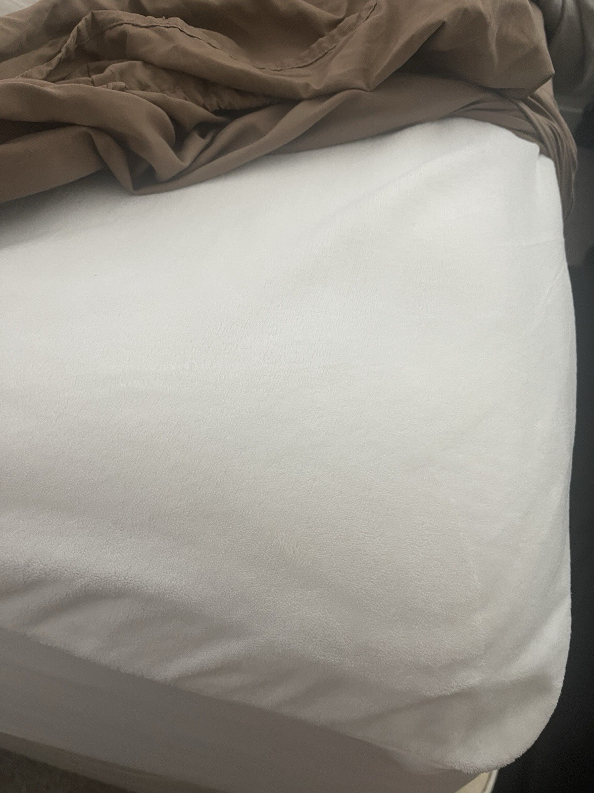 Queen Pillow Top Mattress White Gray Fabric Cover Geometric Pattern