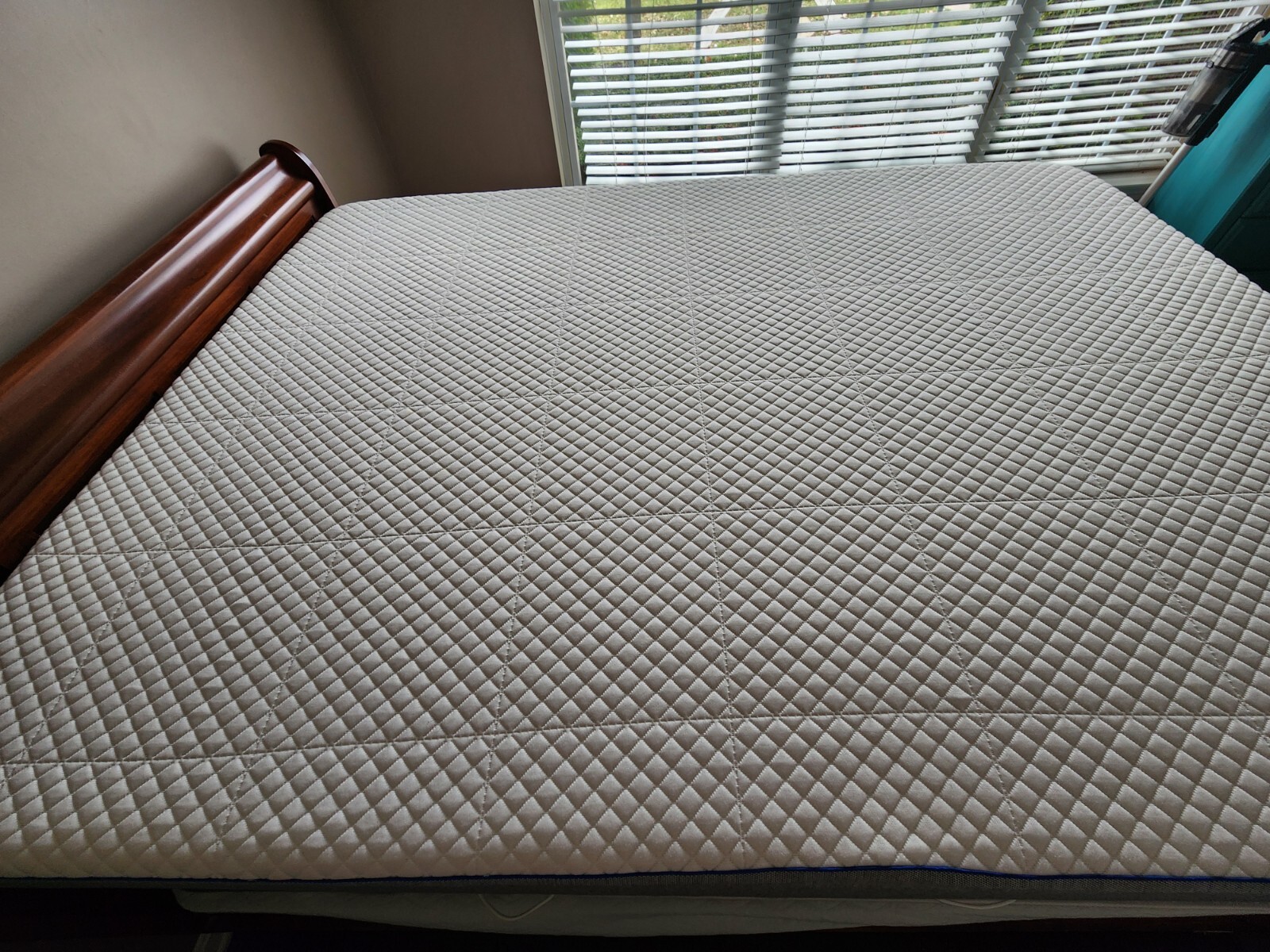 Mattress (NECTAR) Foam Queen Size 60 X 80 X 10 In.