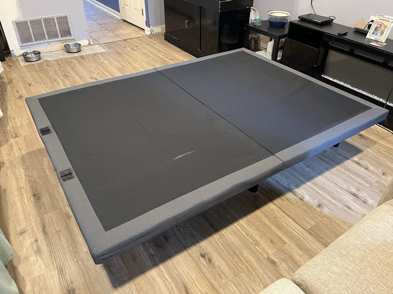 DreamCloud Premier Hybrid Queen Mattress & Resident Adjustable Power Base Bundle