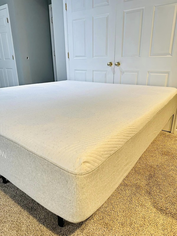 Casper Snow Mattress (King) / FREE Delivery