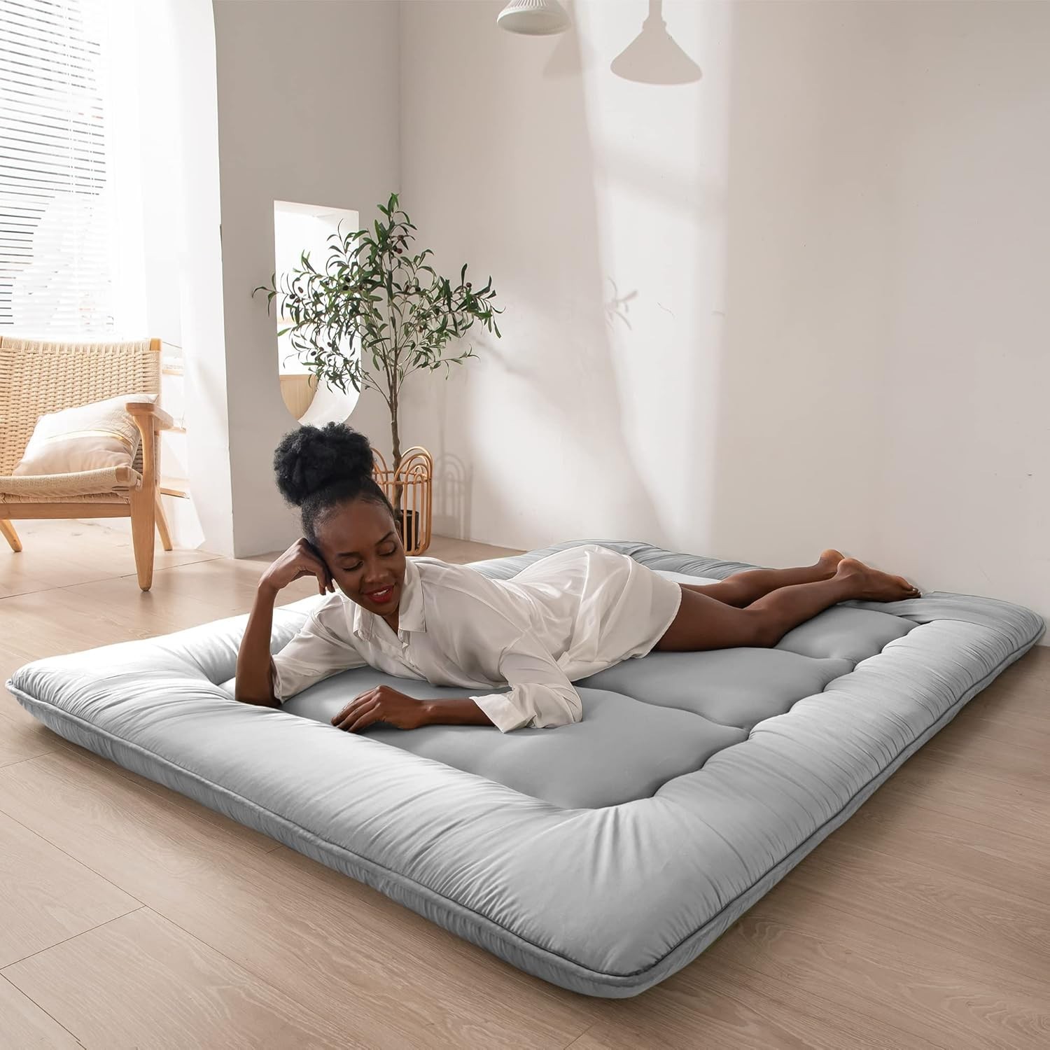 Luxury Japanese Floor Mattress Queen – Foldable Futon with Dustproof Cover