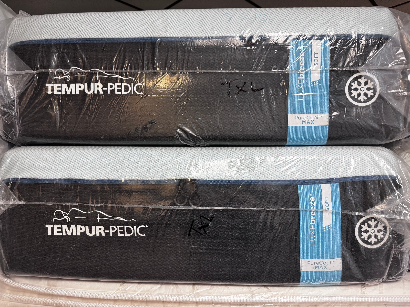 TEMPURPEDIC LUXEBREEZE SOFT 2.0″SPLIT KING” (2 TWIN XL’S) MATTRESS-MSRP $10,398