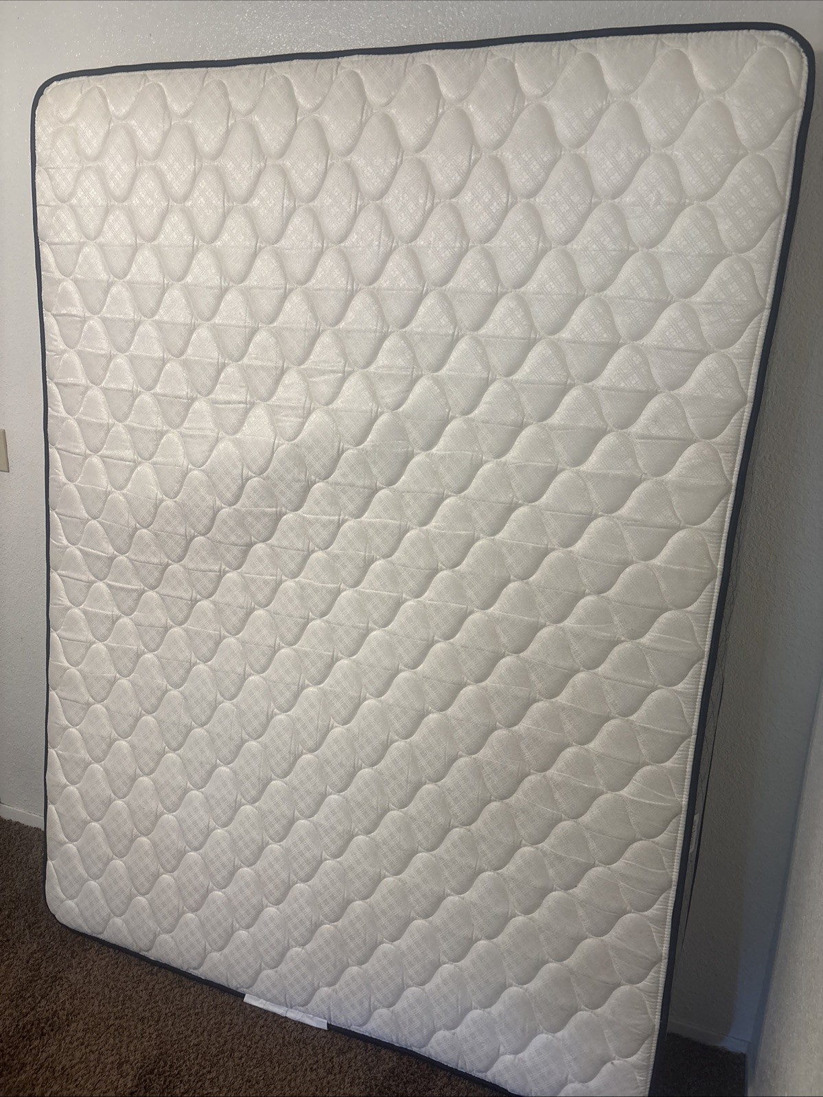 Comfortable Quilted Mattress with Breathable Fabric Cover
