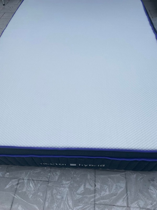 Nectar Premier Hybrid Mattress QUEEN / FREE Delivery