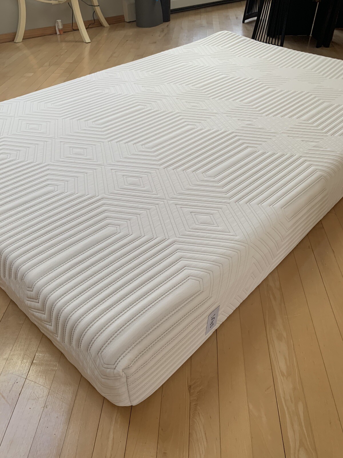 Sleepy’s Snug 8” Memory Foam RV Mattress Three Quarter 48x75x8”
