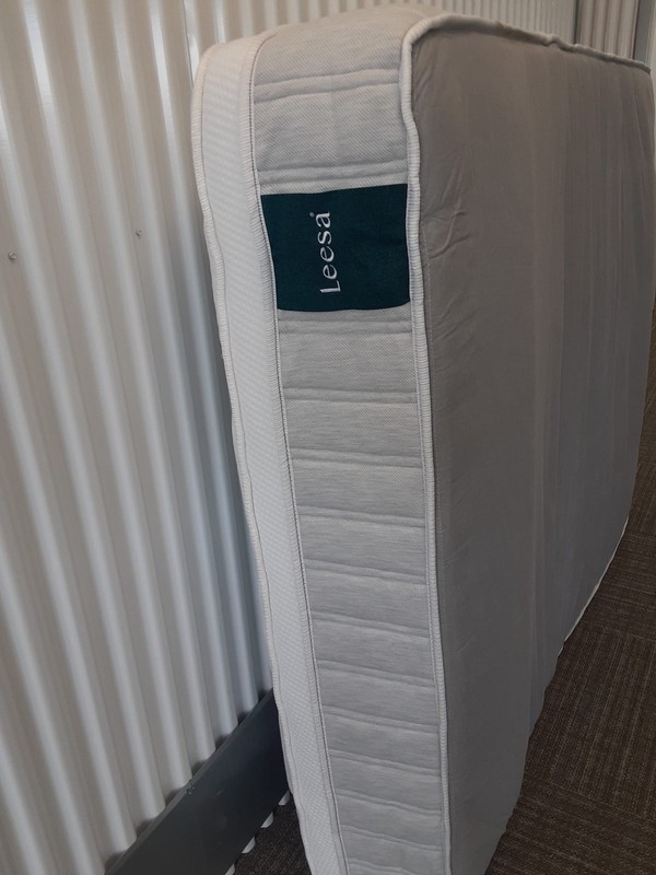 Leesa Sapira Hybrid Chill Mattress KING / FREE Delivery