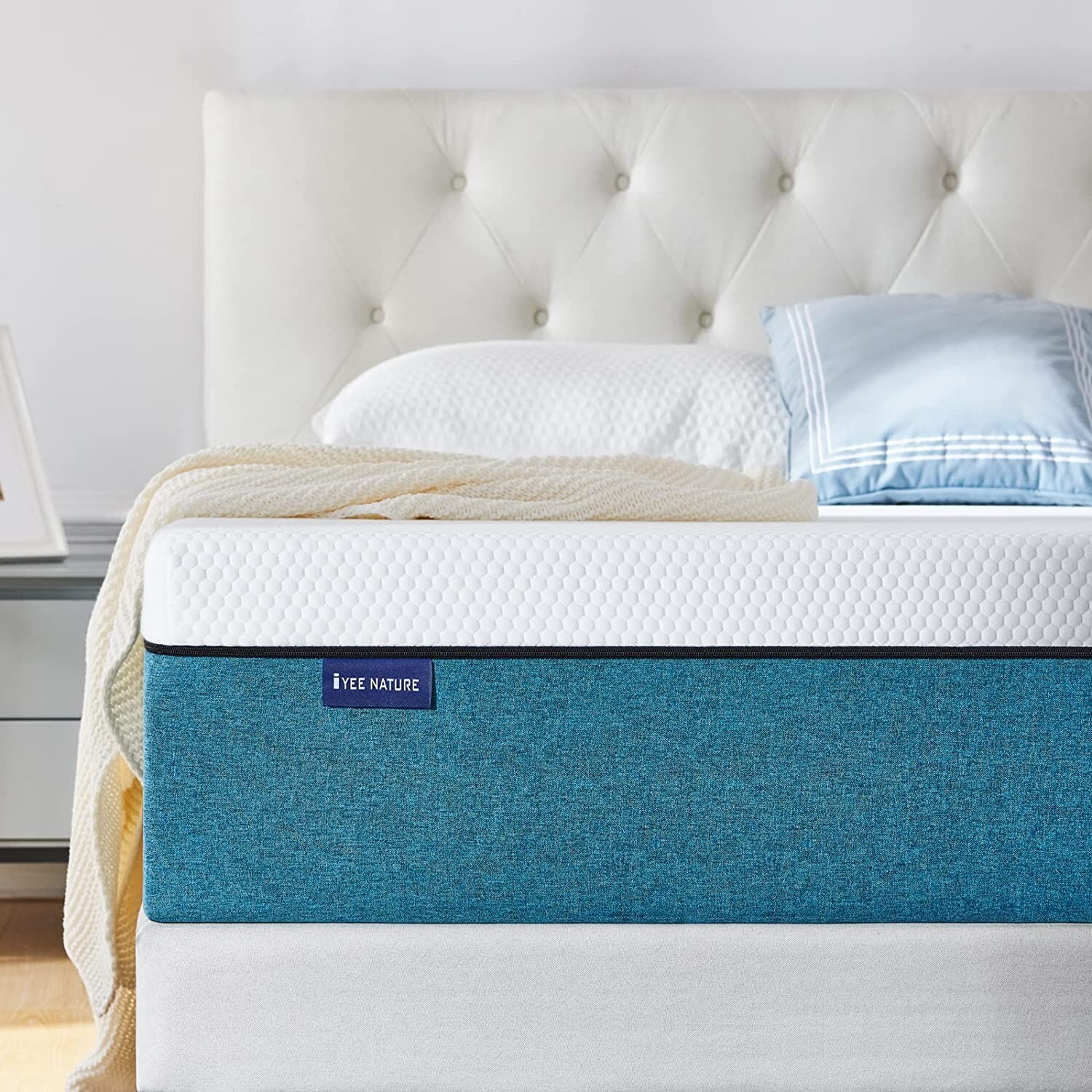 Queen size 8 inch gel memory foam mattress topper. Blue 60 x 80 inches. 