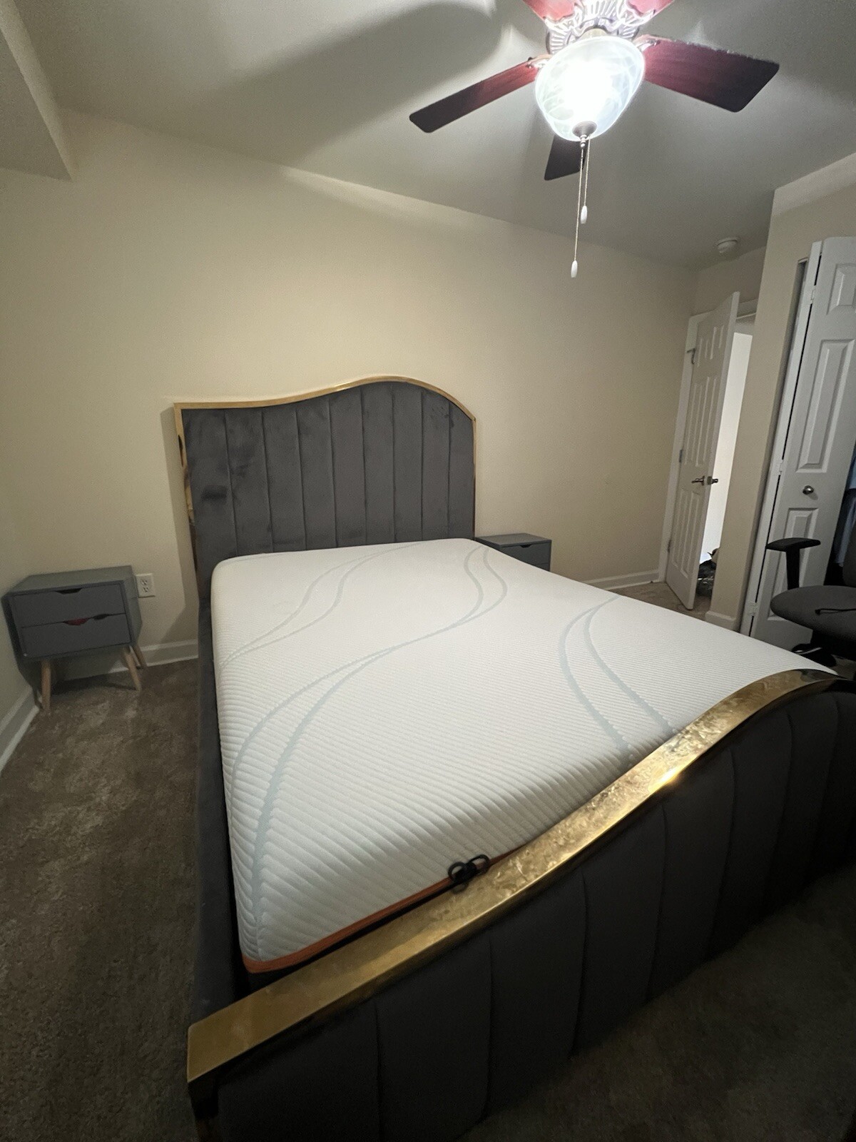 TempurPedic PRO ADAPT CONTOUR MEDIUM QUEEN 12″ MATTRESS CLEARANCE FAST SHIPPING