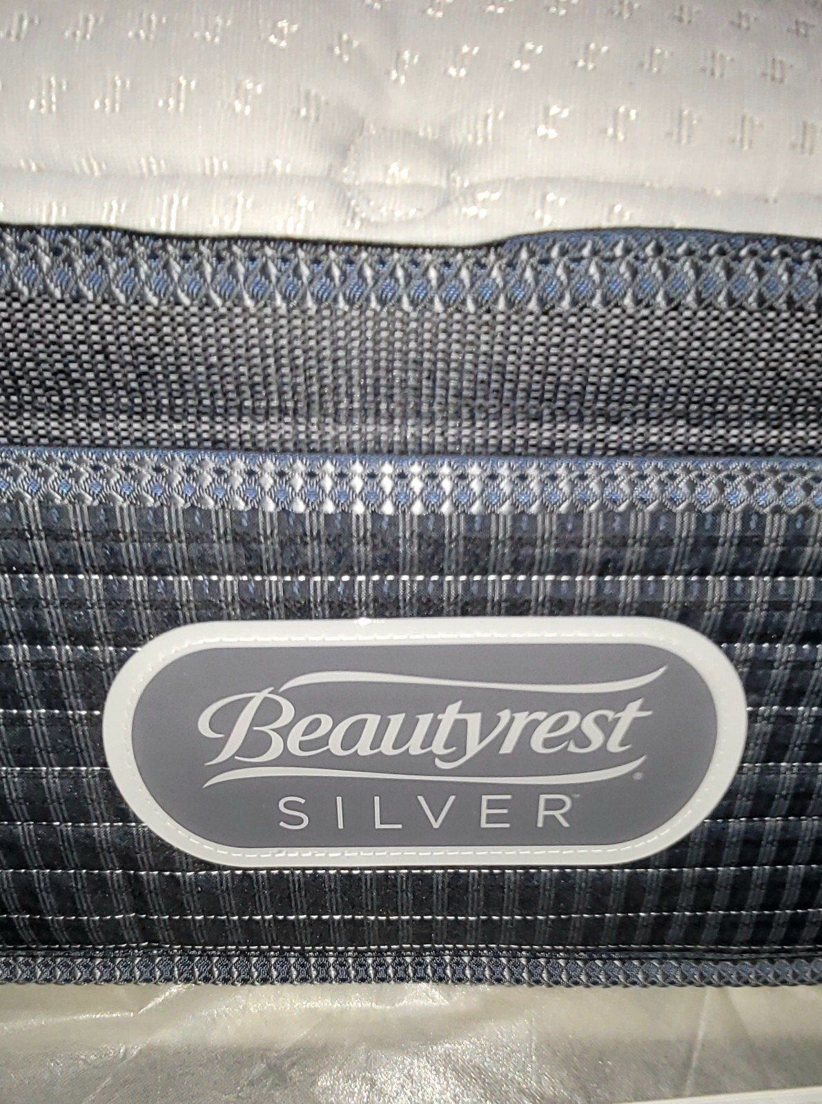 BEAUTYREST SILVER LUX PILLOW-TOP 14″ QUEEN MATTRESS. LOCAL P/UP ONLY QUEENS, NY