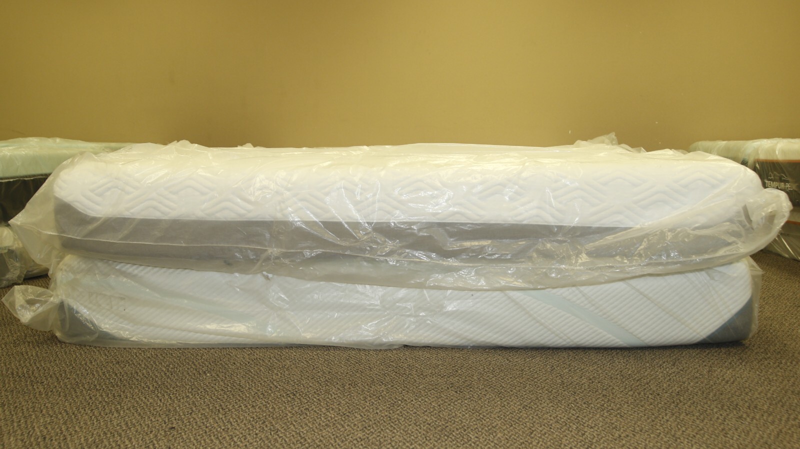 Tempur Pedic Adapt Medium Hybrid Technology Split Cal King (x2 Twin)Mattress Con