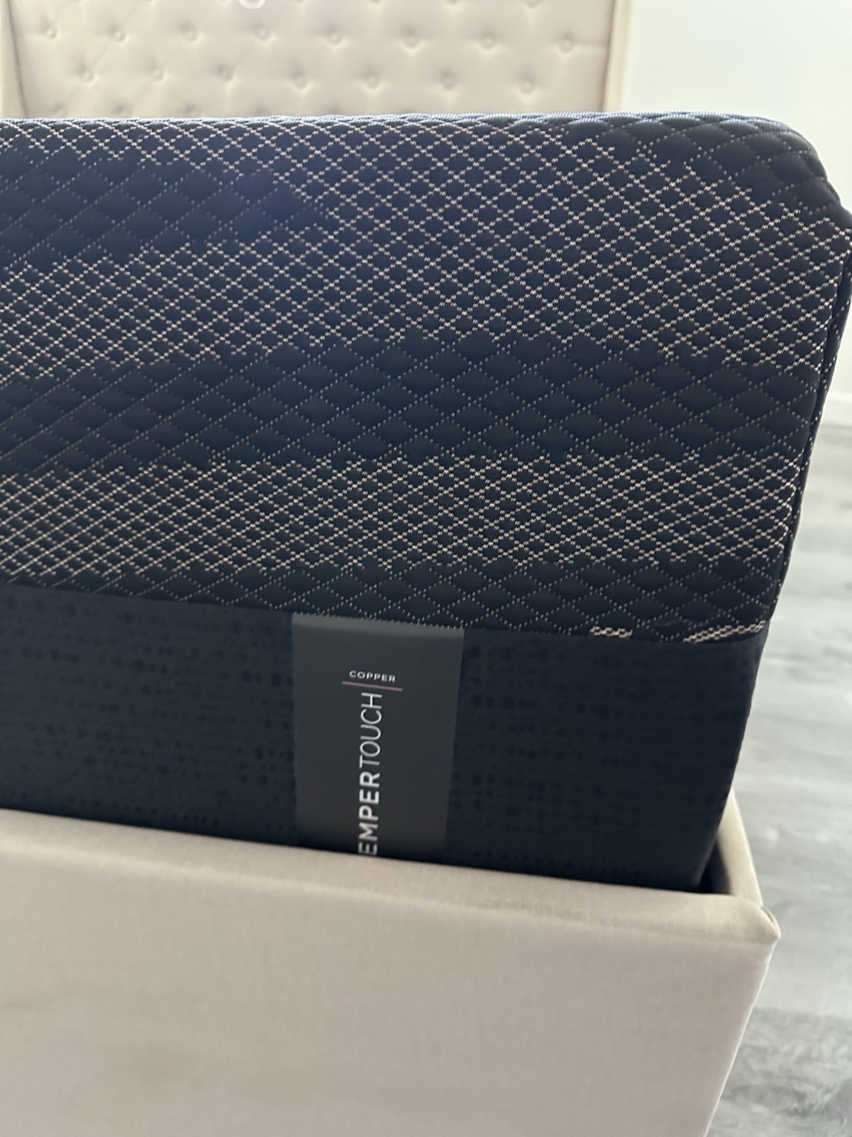 Tempur-Pedic Tempur-Cloud 13″ Queen Gel Foam Mattress w/ Cooling, Black