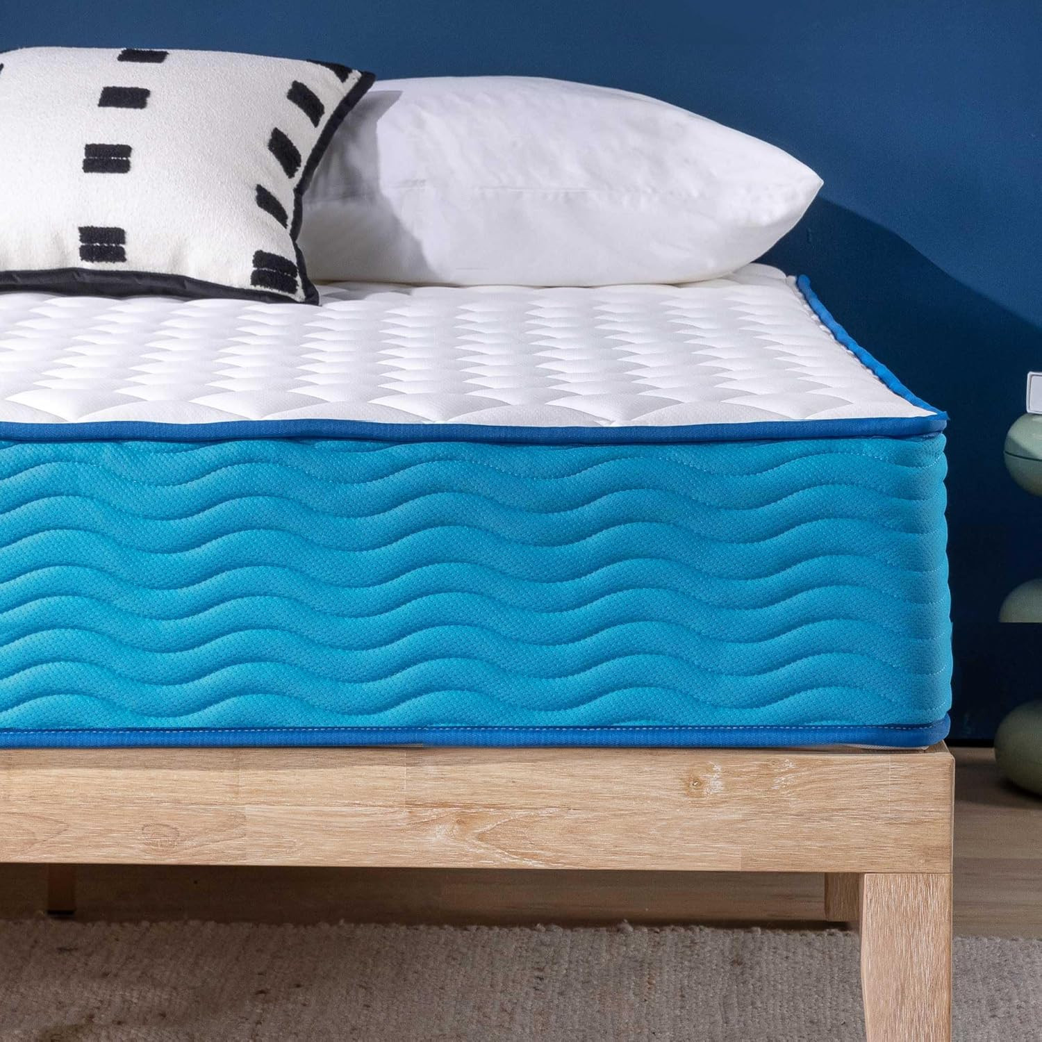 10 Inch Hybrid Mattress, Tight Top, Supportive Foam, Pocketed Coils, Certified S