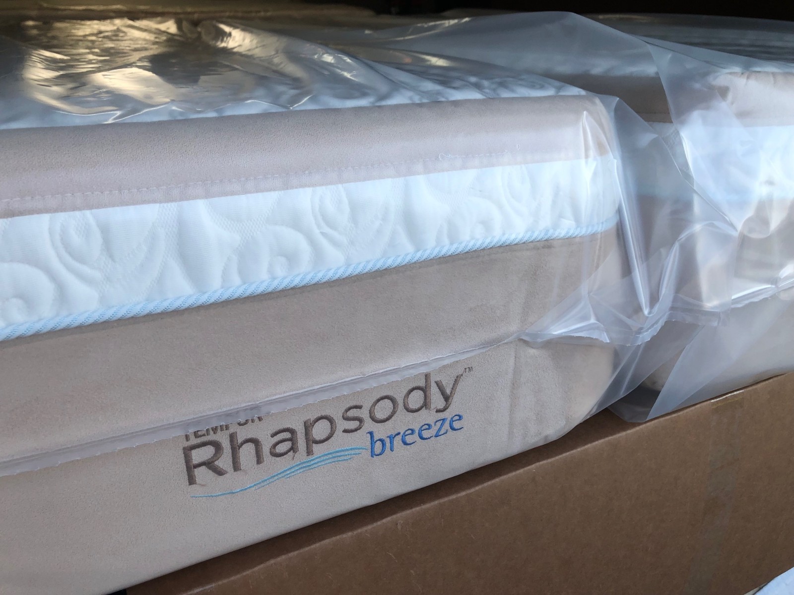 Tempurpedic Rhapsody Breeze Split King Mattress MSRP $6598 FREE SHIPPING!
