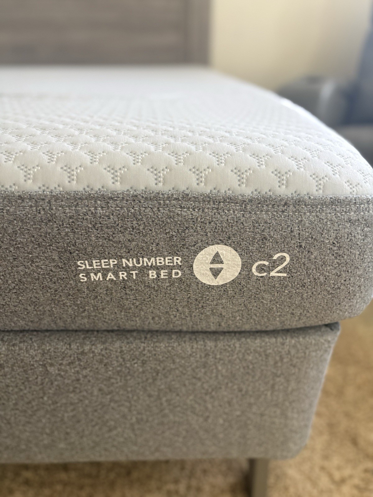 Sleep Number 360 C2 Smart Bed Queen Adjustable Firmness 40 White/Gray
