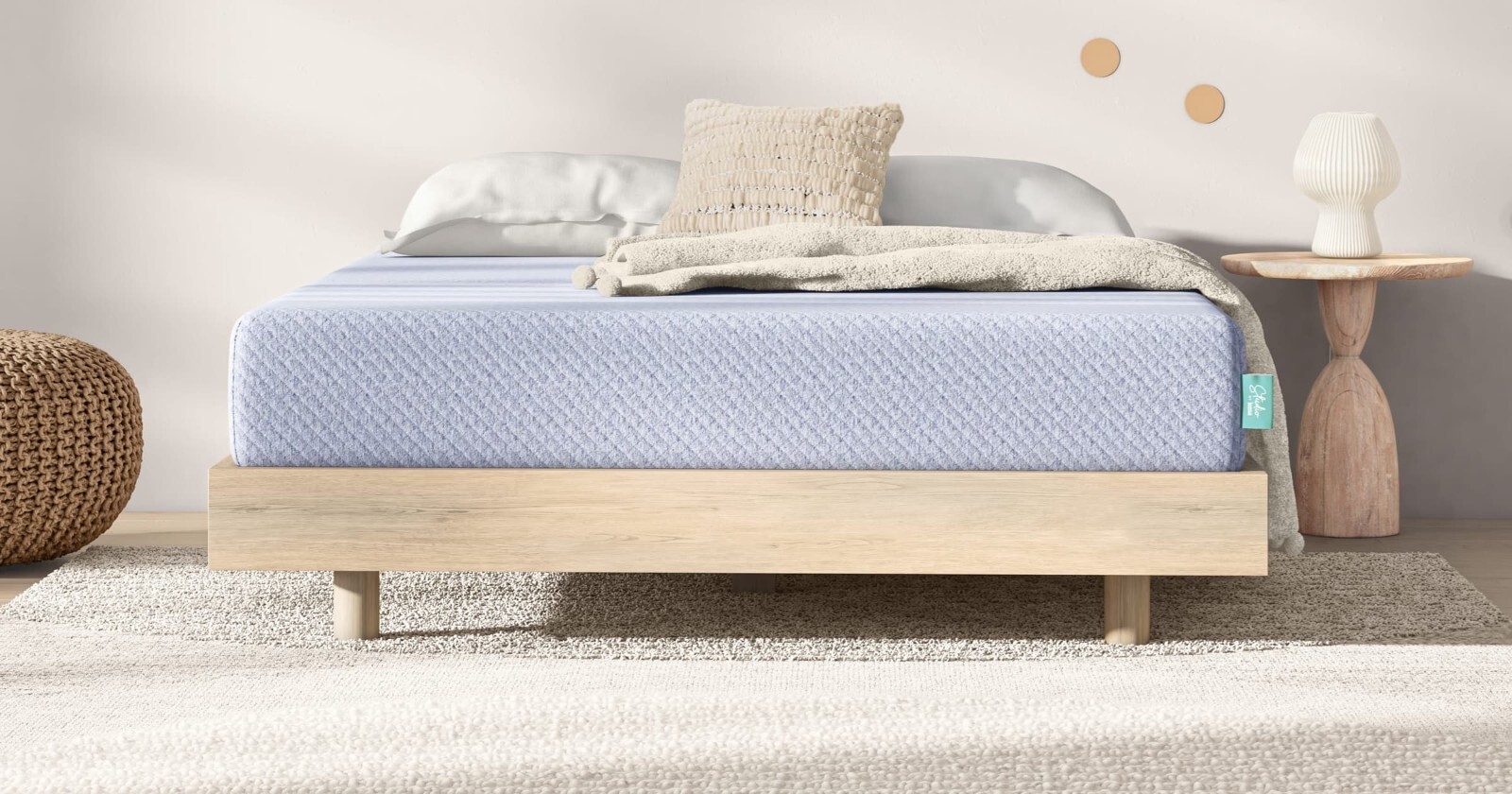 The Leesa Studio 10″ Queen Mattress is sleekly designed