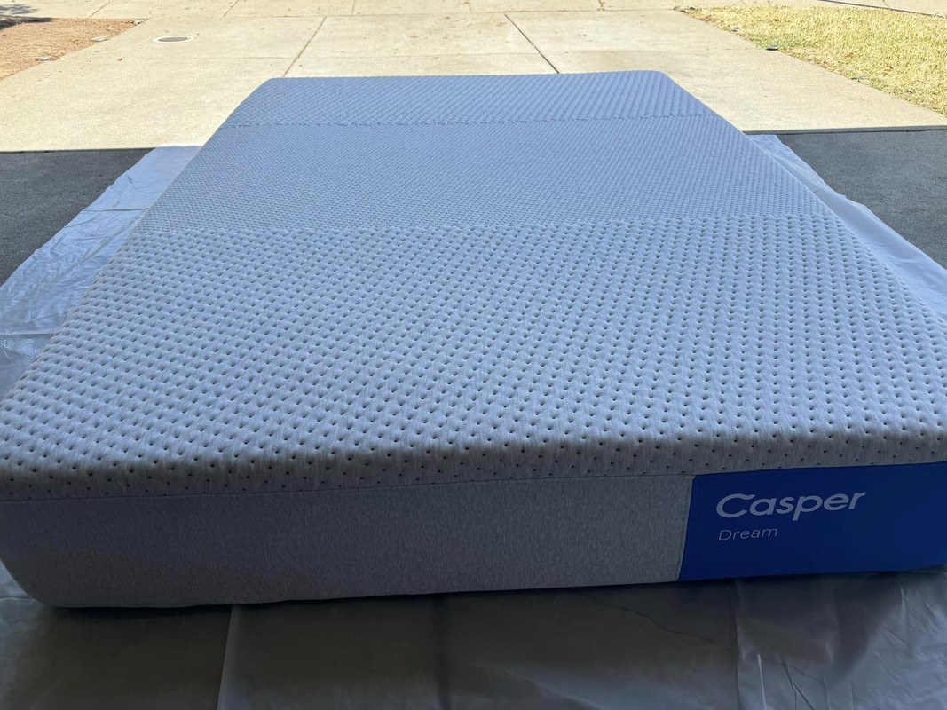 Casper Dream Hybrid Mattress QUEEN / FREE Delivery