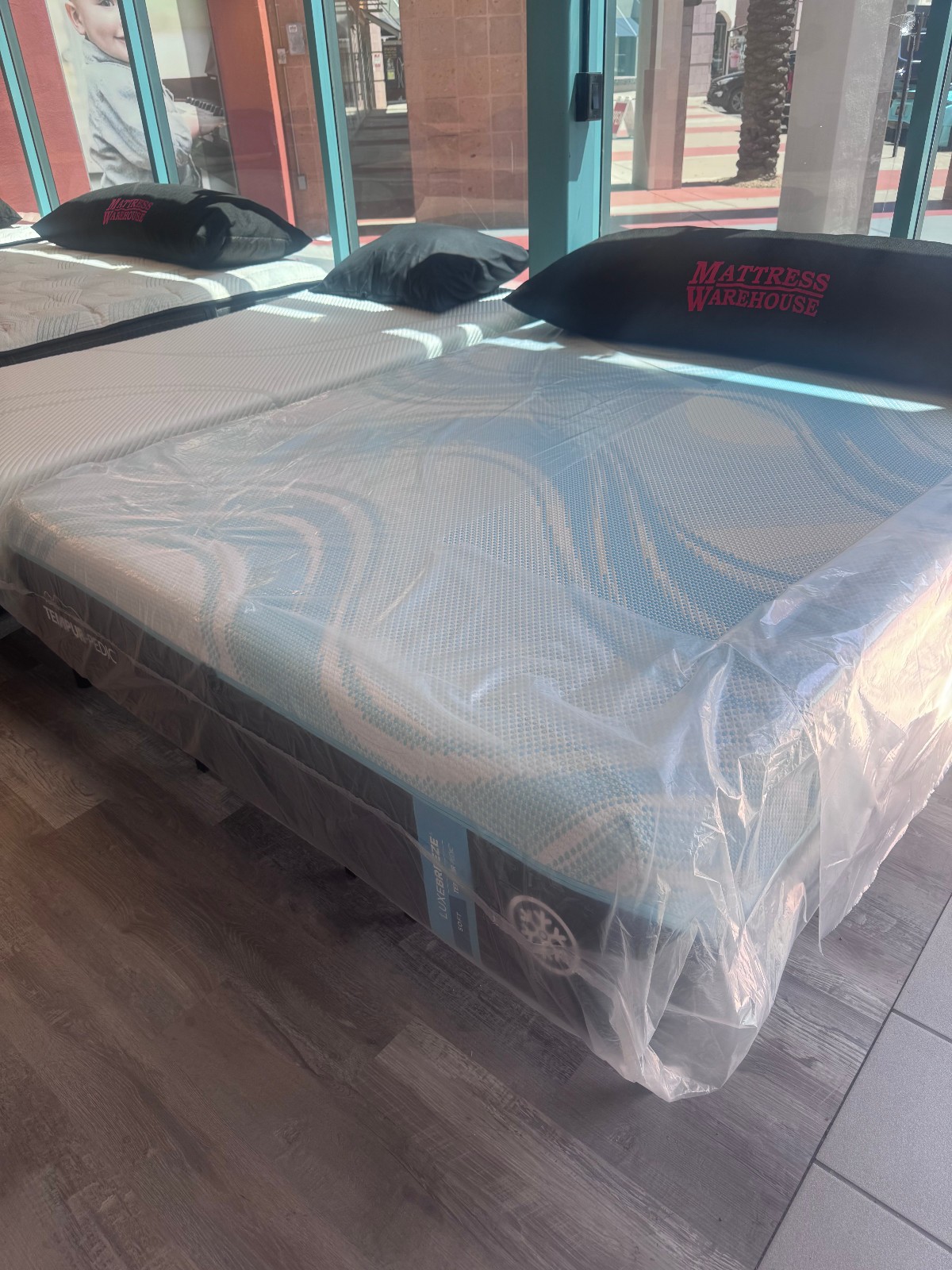 TEMPURPEDIC LUXEBREEZE SOFT QUEEN MATTRESS-MSRP$4900