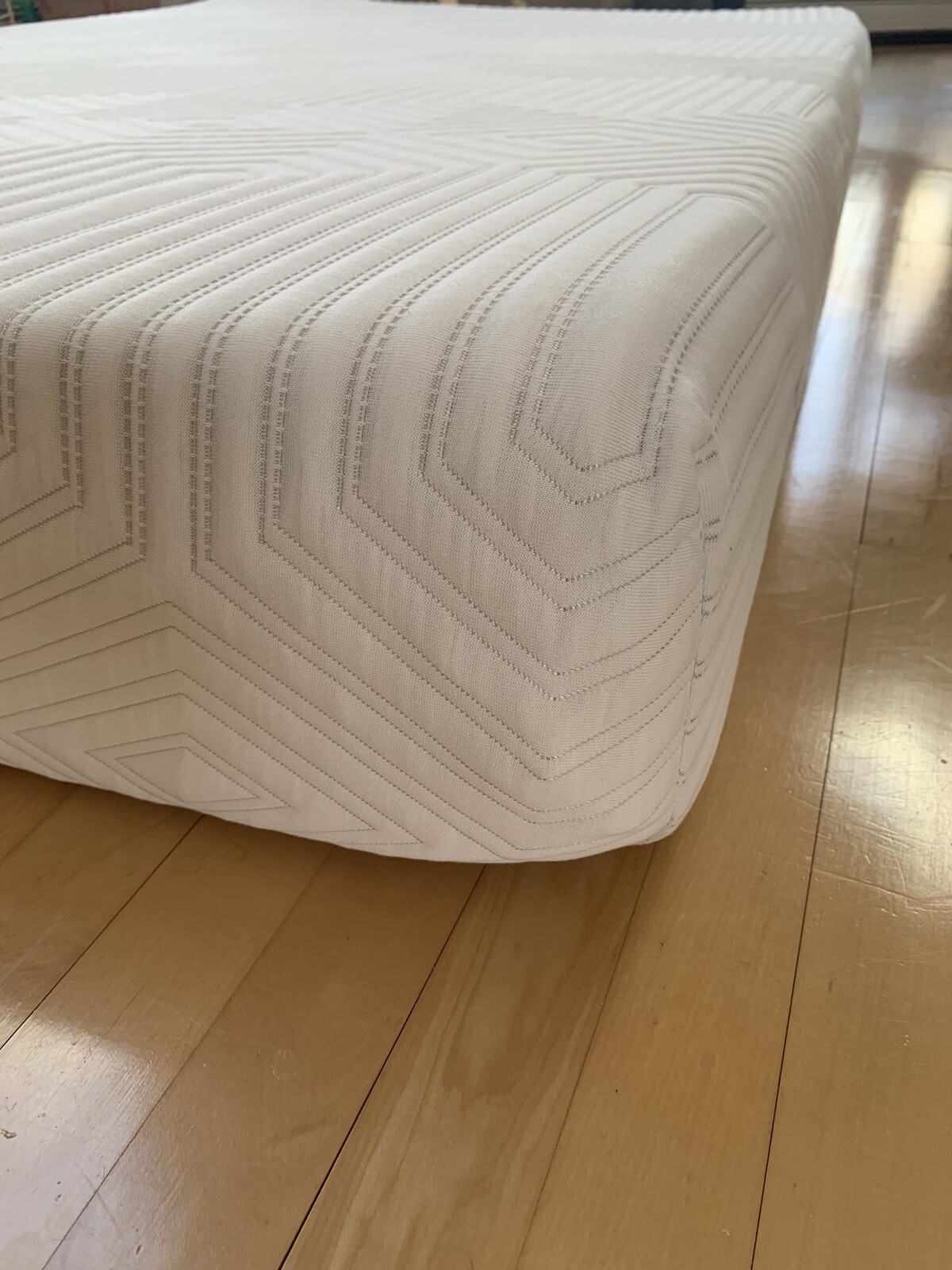Sleepy’s Snug 8” Memory Foam RV Mattress Three Quarter 48x75x8”