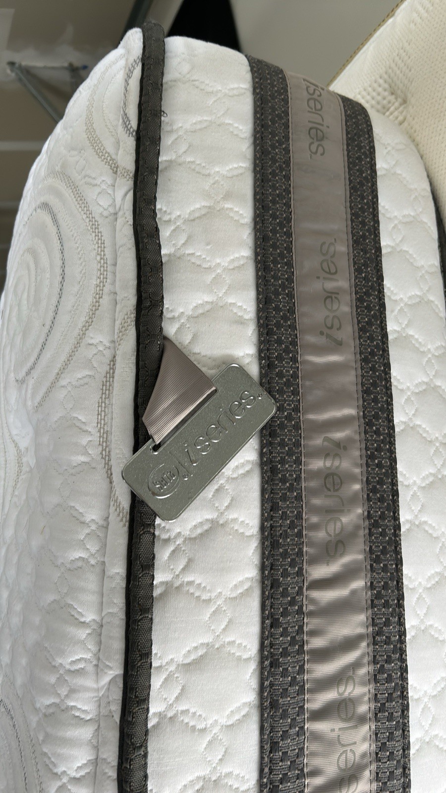 Serta iSeries Mattress White Gray Abstract Print Rectangle Bedroom