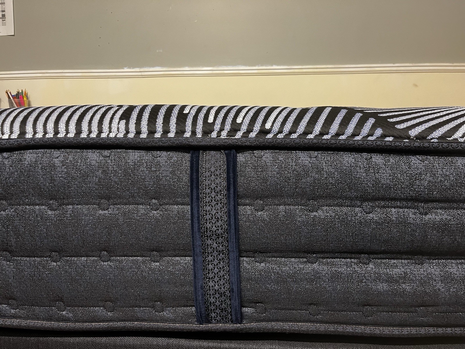 Serta PSX 24 Knox Firm Full Innerspring Mattress Black Gray White Abstract Print