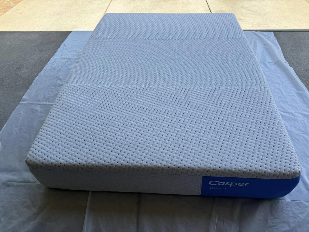Casper Dream Hybrid Mattress QUEEN / FREE Delivery